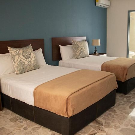 Viamonte House Boutique Hotel Леон Екстериор снимка