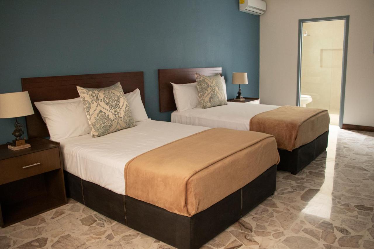 Viamonte House Boutique Hotel Леон Екстериор снимка